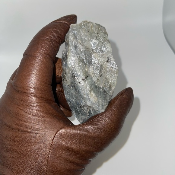 Raw Labradorite chunk A. - Picture 13 of 16